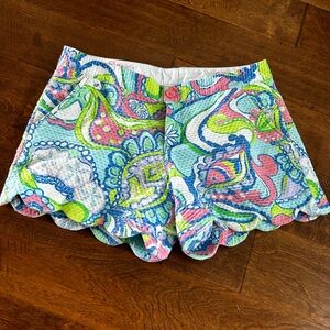 💕Fun Lilly Pulitzer size 6 shorts 💕
